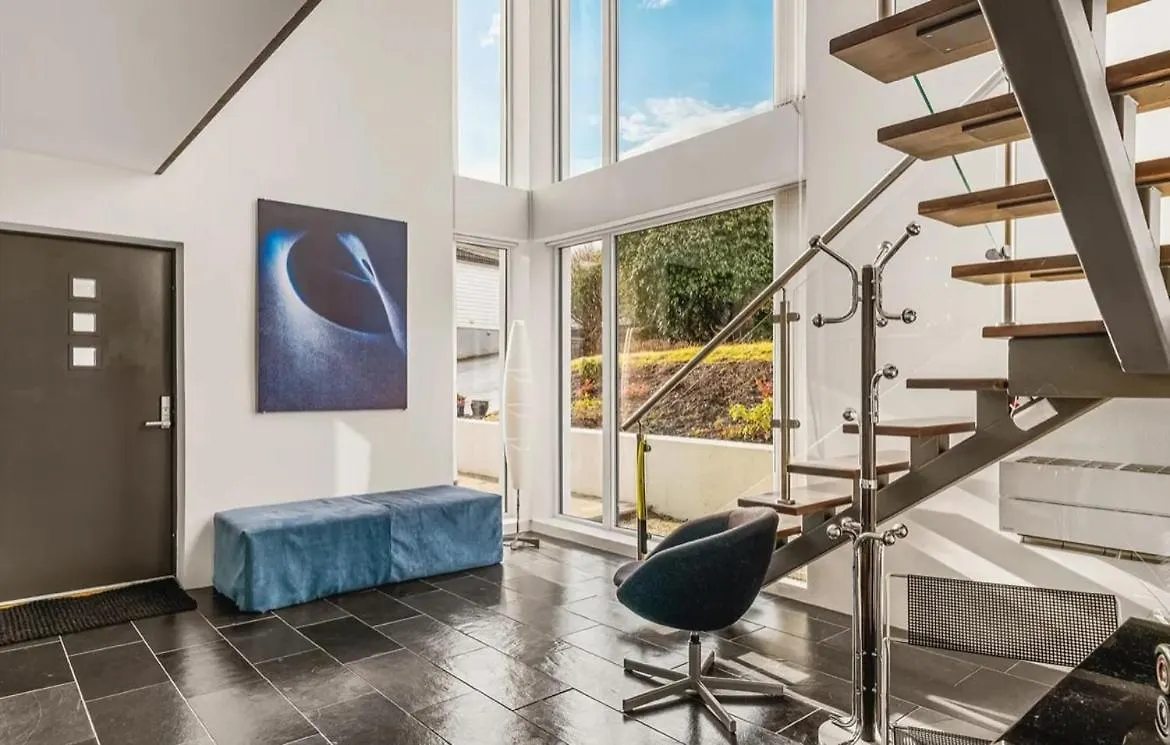 Hop Modern Villa Bergen