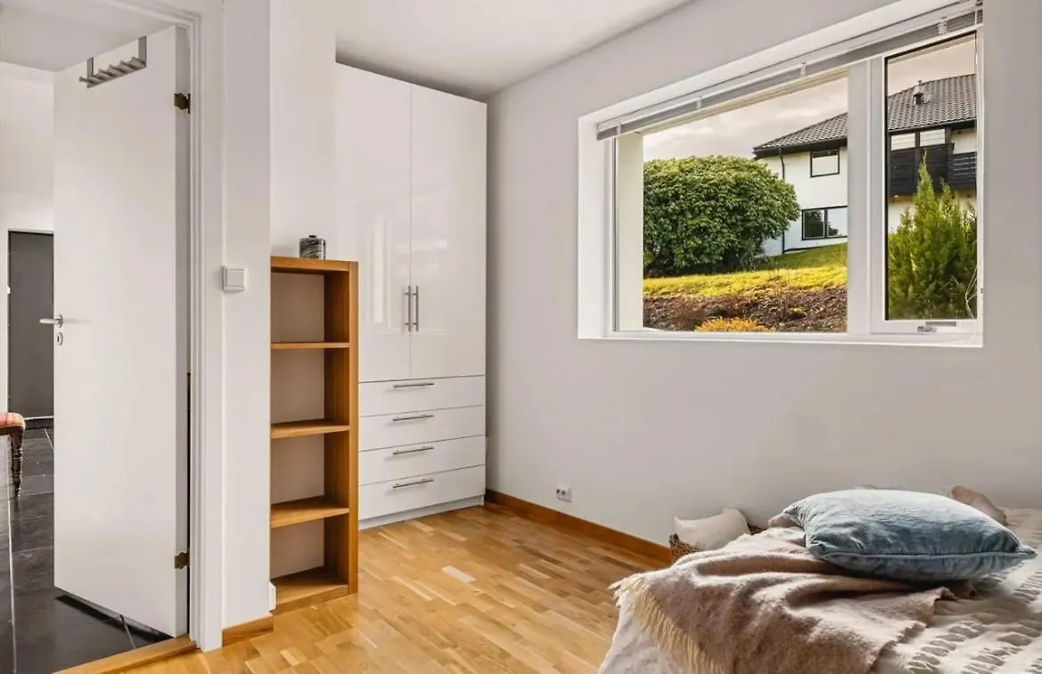 Hop Modern Villa Bergen 0*,  Norsko